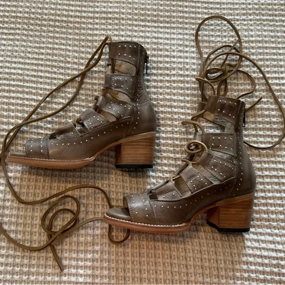 NWT FreeBird Hazel Gladiator Sandals - Picture 2 of 9